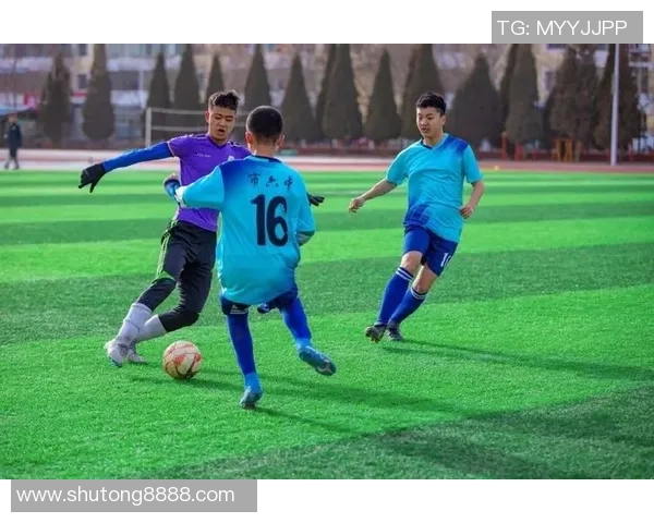 秦汉杯足球星河湾邀请赛激情开赛 跨界融合精彩纷呈